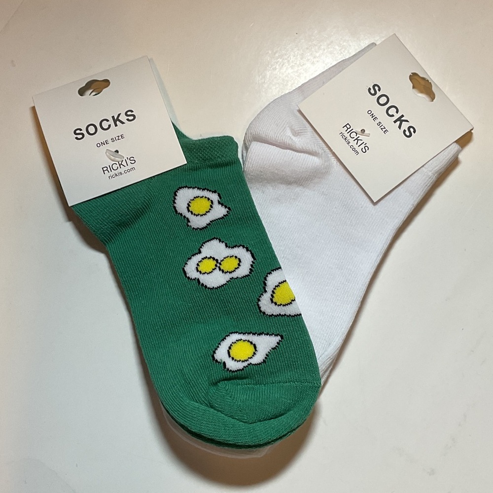 Ricki's Two Pair Socks Egg Design/White